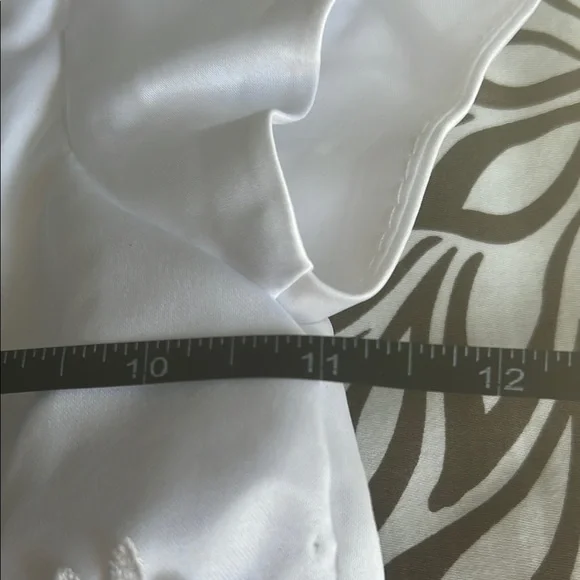 White with lace trim girls’ dress with bow headband size 3 - Picture 14 of 14